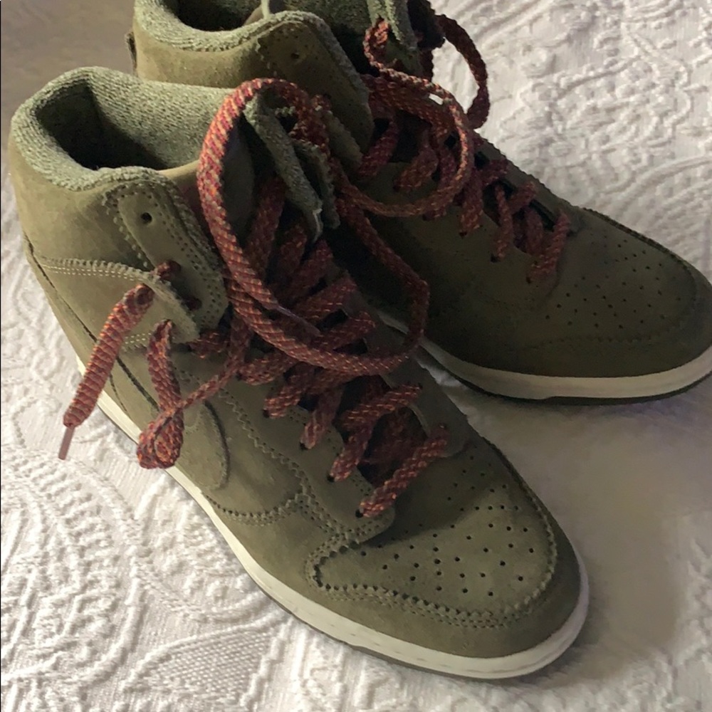 Nike Sneakers